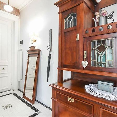 House By The Opera Apartment Tbilisi ภายนอก รูปภาพ