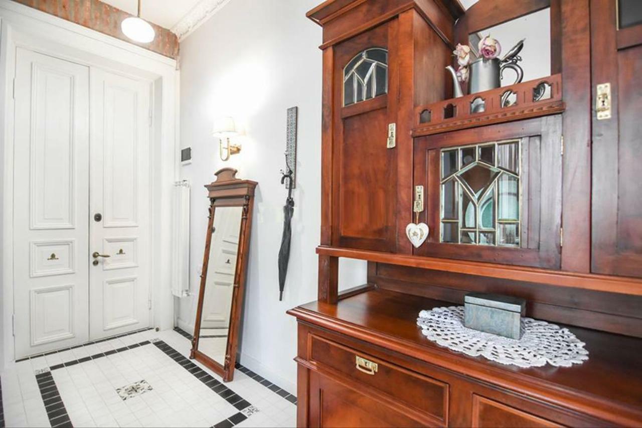 House By The Opera Apartment Tbilisi ภายนอก รูปภาพ