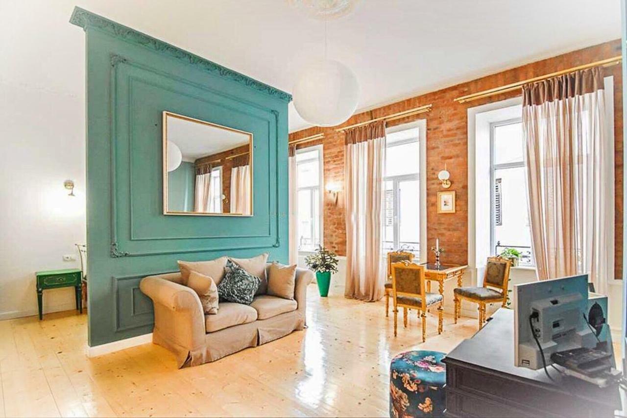 House By The Opera Apartment Tbilisi ภายนอก รูปภาพ