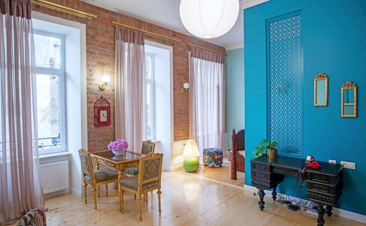 House By The Opera Apartment Tbilisi ภายนอก รูปภาพ